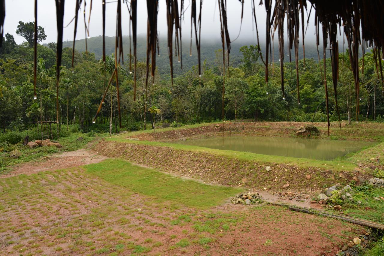 Hôtel The Kaduhithlu à Sakleshpur Extérieur photo
