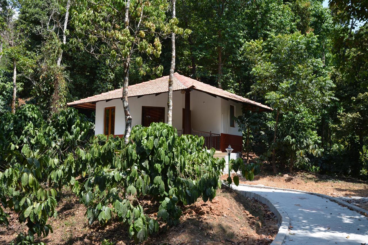 Hôtel The Kaduhithlu à Sakleshpur Extérieur photo